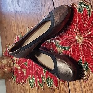 Clarks brand womans shoes 👞
